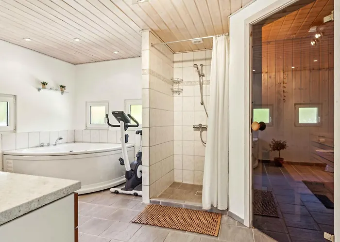 Charming Near Kattegat And Nature Ferienhaus Hadsund